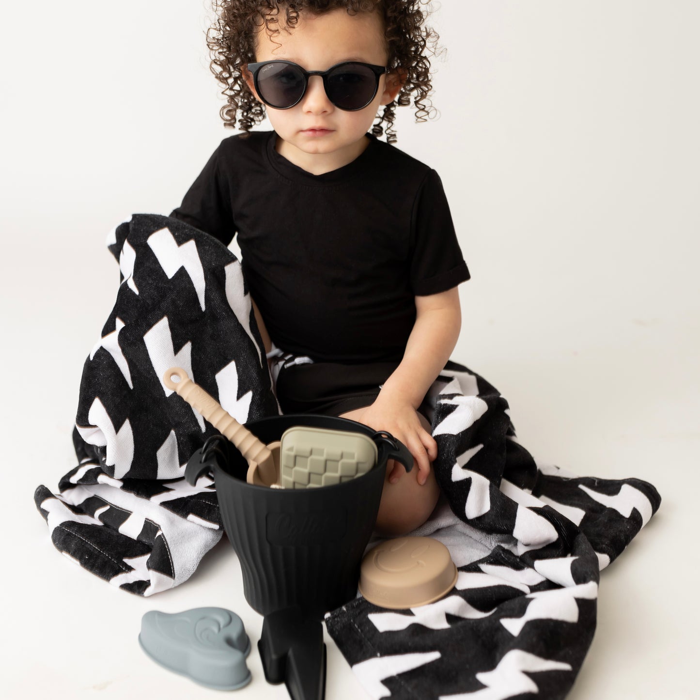 BLACKOUT & BOLT Silicone Beach Toy Set