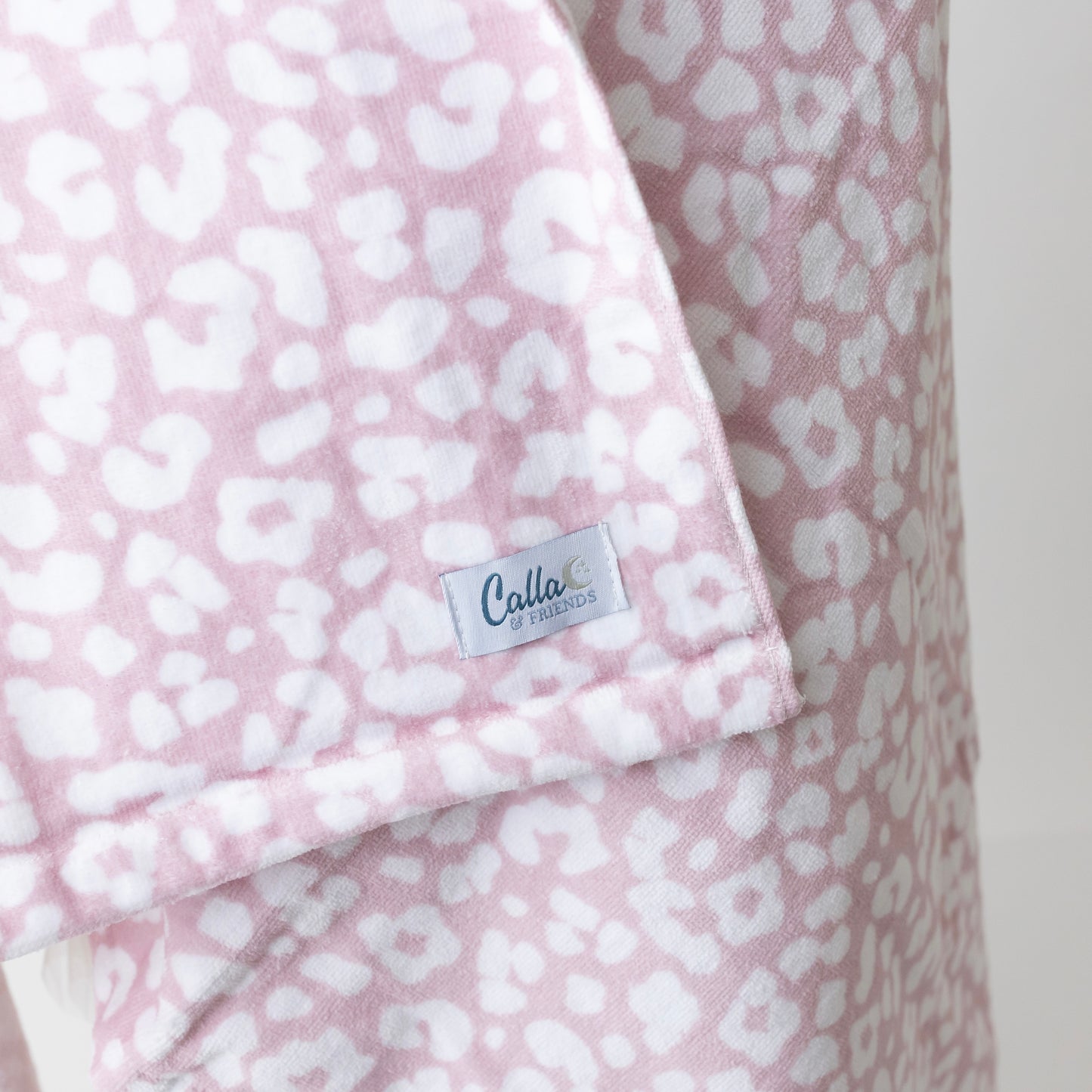 The Kenzie Beach Towel - Leopard